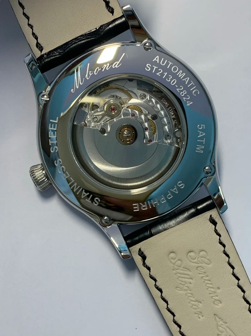 ساعة يد بدون عقارب، حركة سويسر - مراجعة Accessories With Watch وسعره